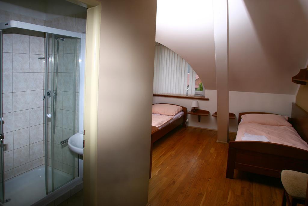 Penzion Fajn *** Pardubice Room photo